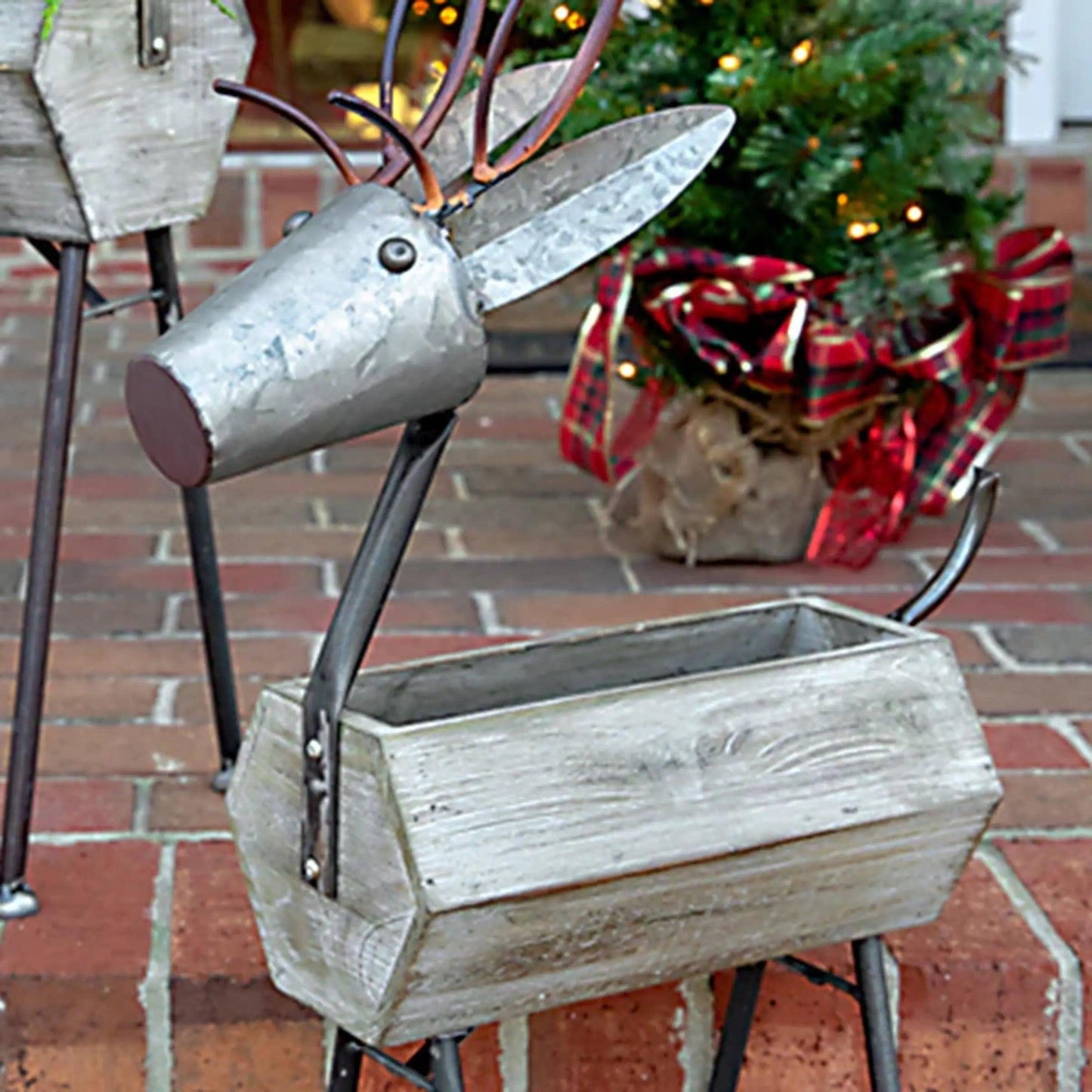 Large Farmhouse Christmas Metal Reindeer Planter Set – 2-Piece