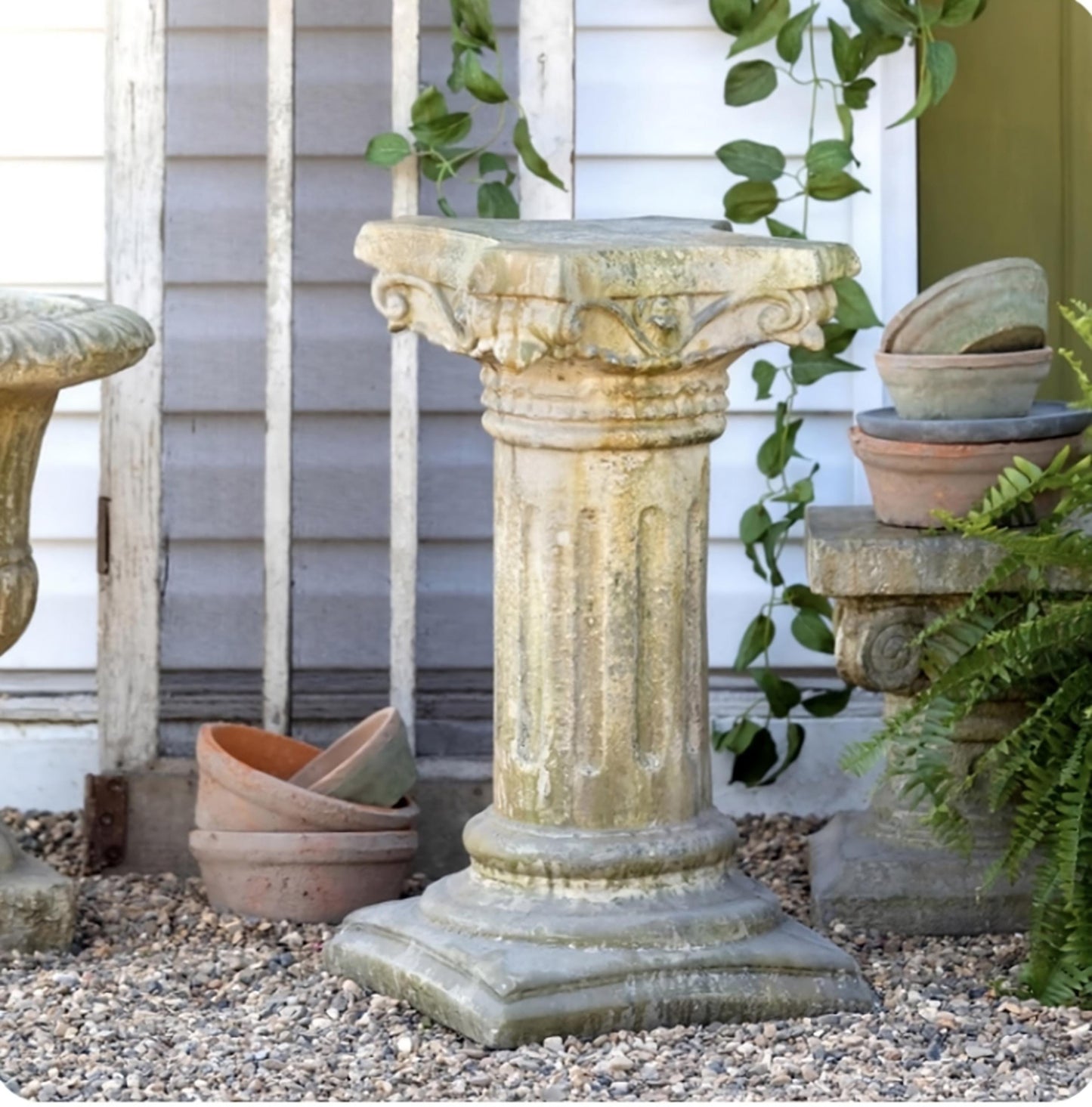 Classic Elegance 24-Inch Courtyard Garden Pedestal